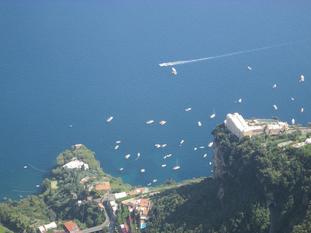 Luna D'Agerola Luaran gambar